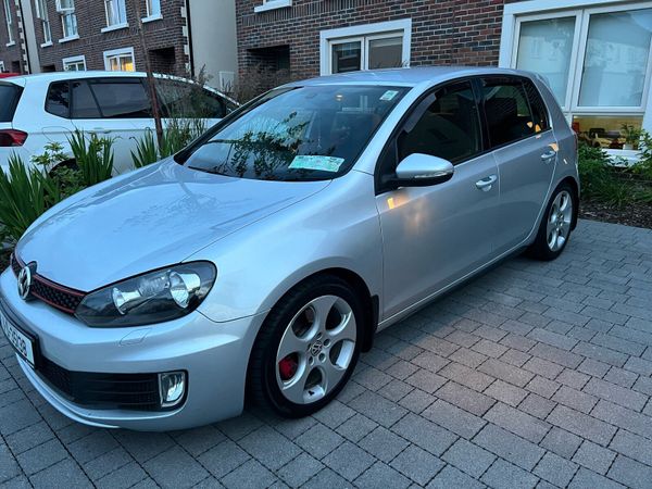 Volkswagen Golf Hatchback, Petrol, 2011, Silver