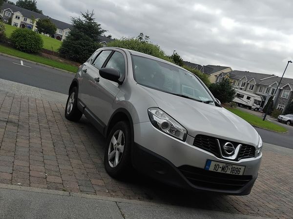 Nissan Qashqai Hatchback, Diesel, 2010, Silver