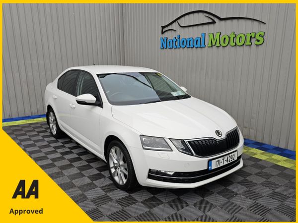 Skoda Octavia Hatchback, Diesel, 2017, White