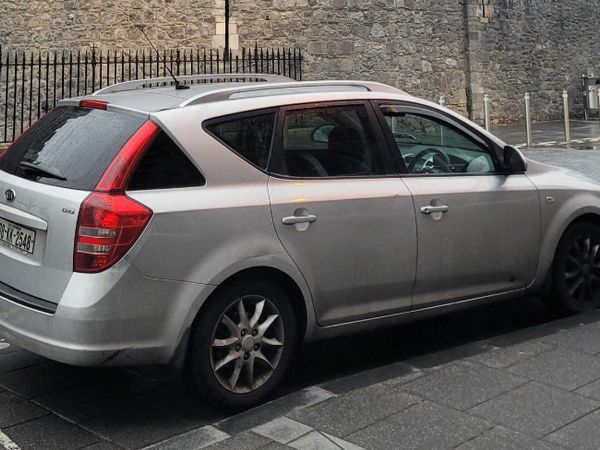 Kia Ceed Estate, Diesel, 2008, Silver