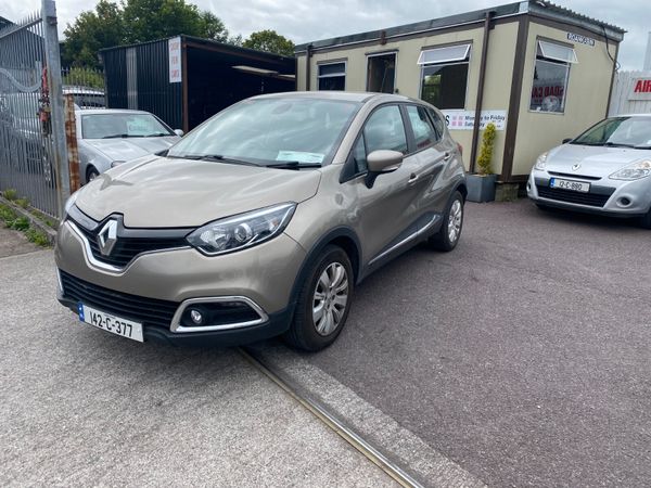 Renault Captur Hatchback, Diesel, 2014, Gold