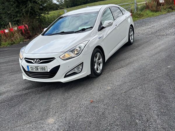 Hyundai i40 Saloon, Diesel, 2013, White