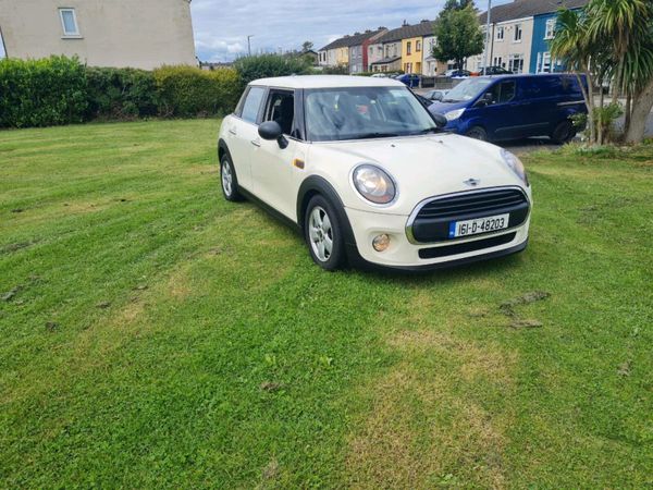 Mini One Hatchback, Diesel, 2016, White