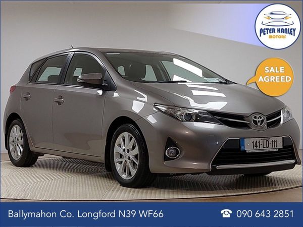 Toyota Auris Hatchback, Diesel, 2014, Gold