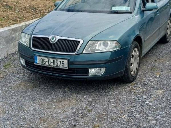 Skoda Octavia Hatchback, Petrol, 2005, Green