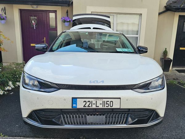 Kia EV6 MPV, Electric, 2022, White