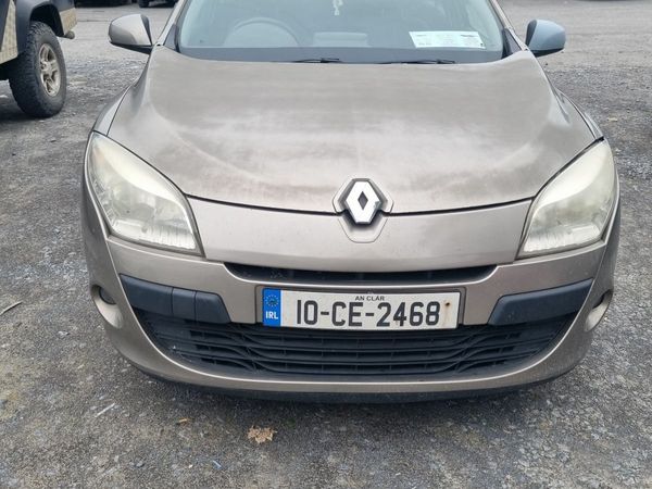 Renault Megane Estate, Diesel, 2010, Gold