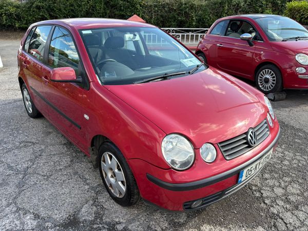 Volkswagen Polo Hatchback, Petrol, 2005, Red