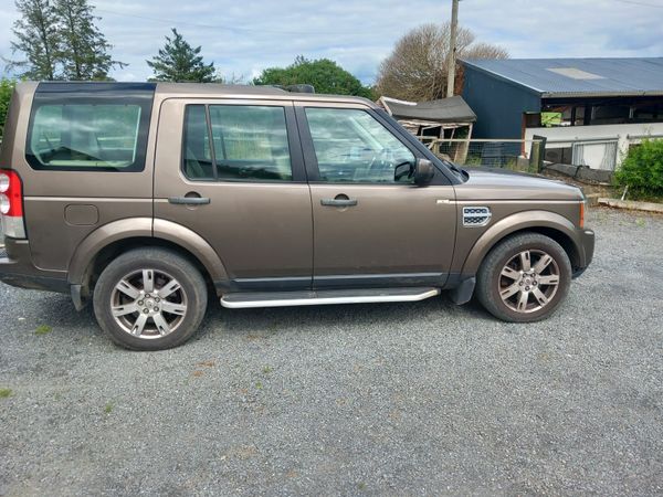 Land Rover Discovery SUV, Diesel, 2011, Gold