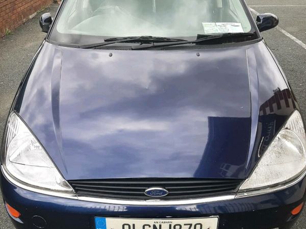 Ford Focus Saloon, Petrol, 2001, Blue