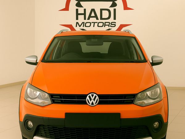 Volkswagen Polo Hatchback, Petrol, 2013, Yellow