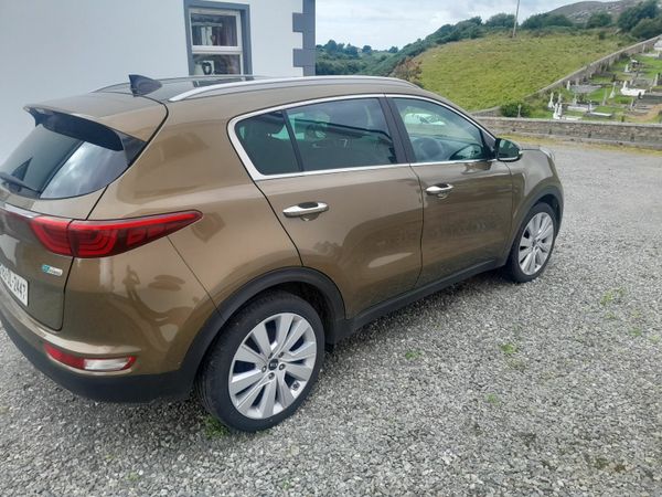Kia Sportage SUV, Diesel, 2016, Green