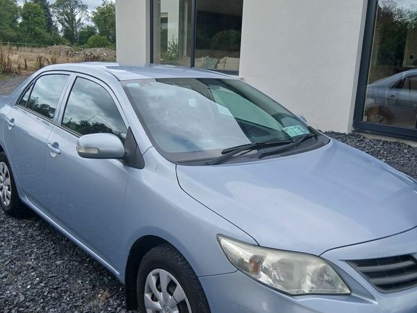 Toyota Corolla Saloon, Diesel, 2011, Blue