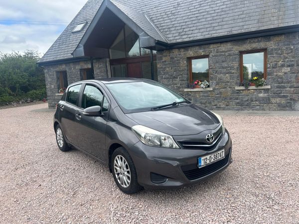 Toyota Yaris Hatchback, Diesel, 2012, Grey
