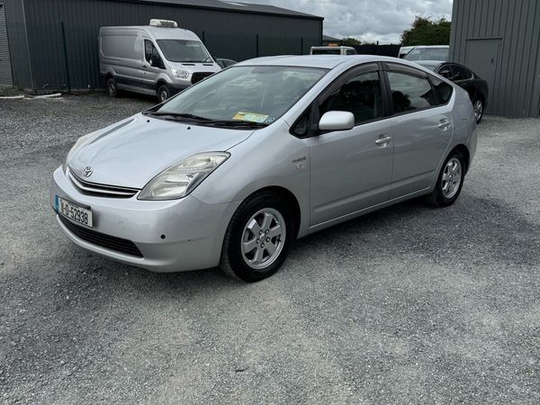 Toyota Prius Hatchback, Petrol Hybrid, 2011, Silver
