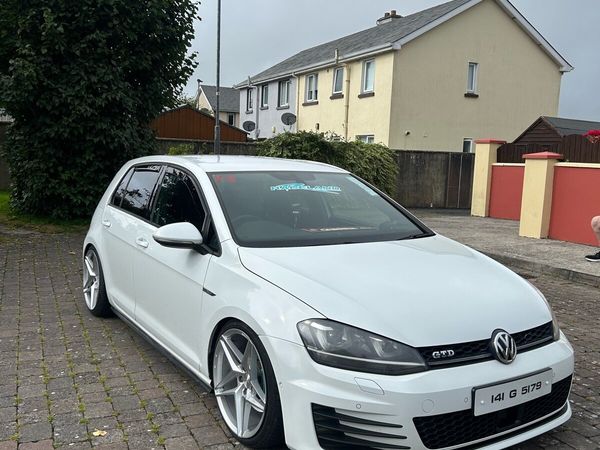 Volkswagen Golf Hatchback, Diesel, 2014, White