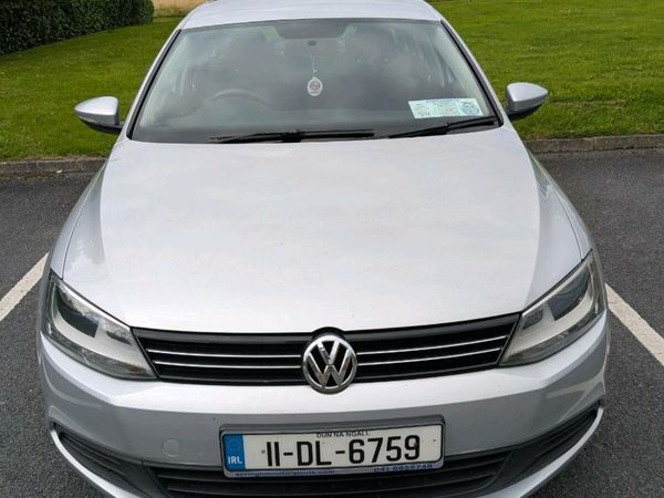 Volkswagen Jetta Saloon, Diesel, 2011, Silver