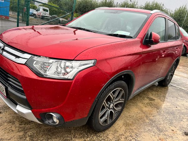 Mitsubishi Outlander SUV, Diesel, 2015, Red