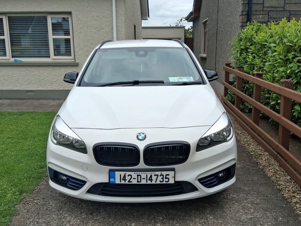 BMW 2-Series Estate/Jeep, Petrol, 2014, White