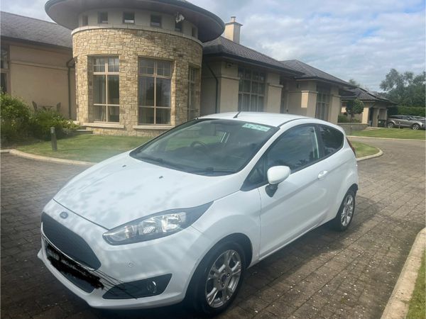 Ford Fiesta Hatchback, Diesel, 2016, White