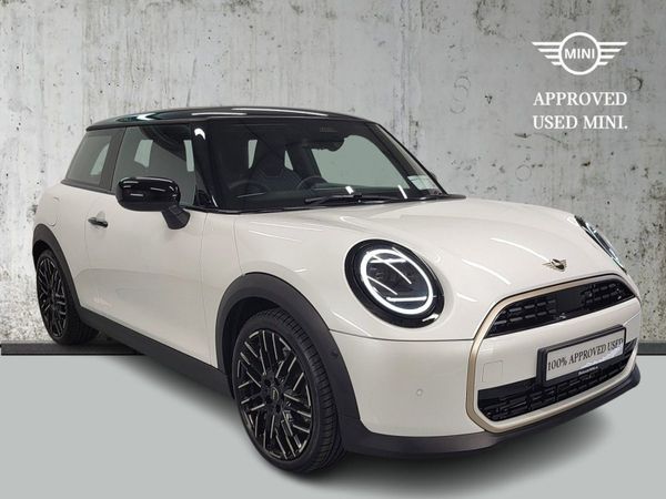 Mini Cooper Hatchback, Petrol, 2024, White