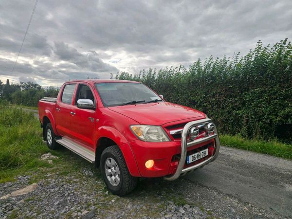 Toyota Hilux Crew Cab, Diesel, 2006, Red