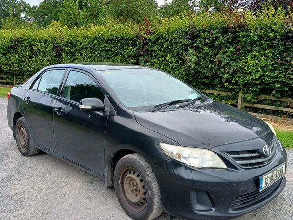 Toyota Corolla Saloon, Diesel, 2012, Black
