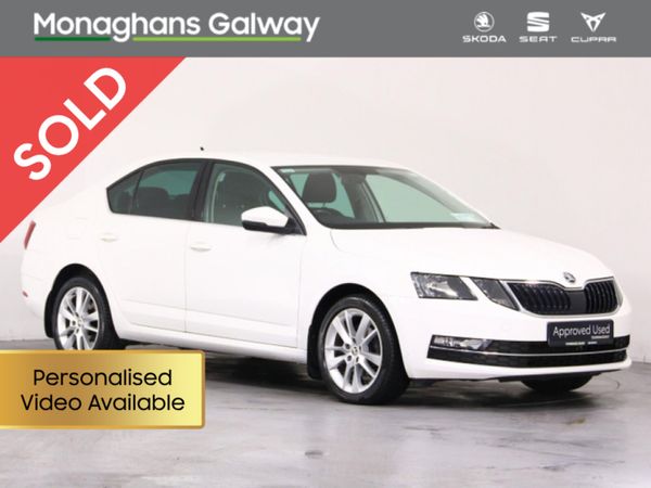 Skoda Octavia Hatchback, Petrol, 2020, White