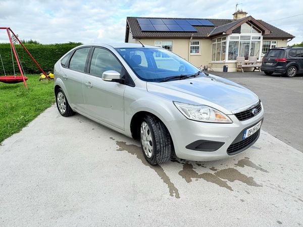 Ford Focus Hatchback, Petrol, 2009, Silver