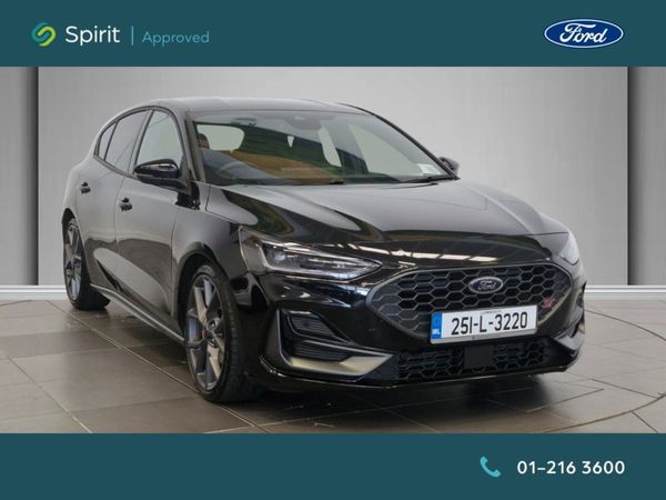 Ford Focus Hatchback, Petrol, 2025, Black