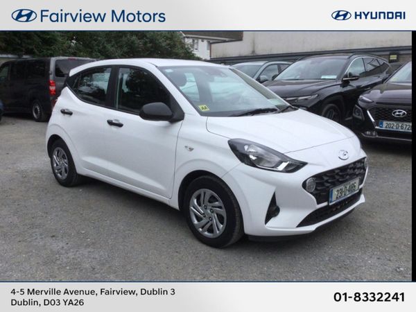 Hyundai i10 Hatchback, Petrol, 2023, White
