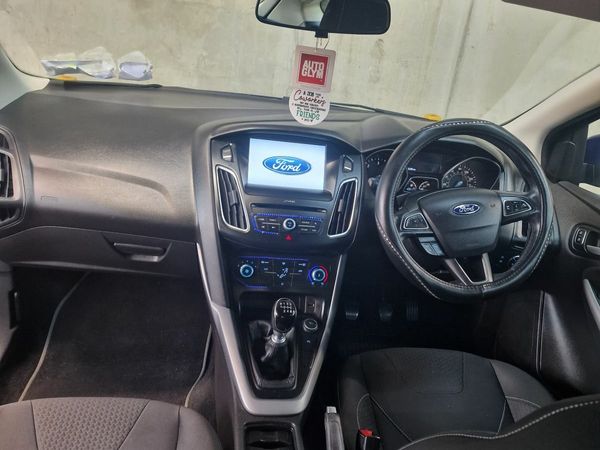 Ford Focus Hatchback, Diesel, 2016, Blue