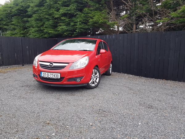 Opel Corsa Hatchback, Petrol, 2007, Red