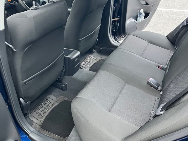 Toyota Avensis Saloon, Petrol, 2007, Blue
