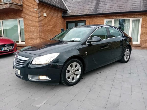 Vauxhall Insignia Hatchback, Diesel, 2012, Black