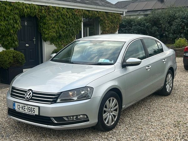 Volkswagen Passat Saloon, Diesel, 2012, Silver