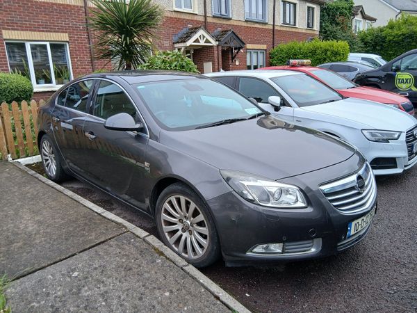 Vauxhall Insignia Hatchback, Diesel, 2010, Grey