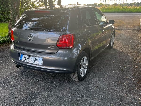 Volkswagen Polo Hatchback, Petrol, 2014, Grey
