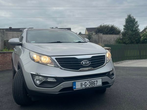 Kia Sportage SUV, Diesel, 2011, Silver