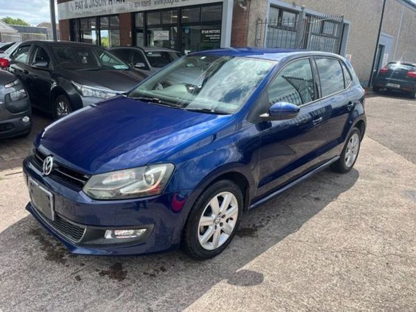 Volkswagen Polo Hatchback, Petrol, 2014, Blue