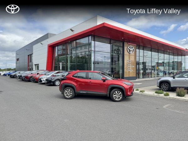 Toyota Yaris Hatchback, Petrol Hybrid, 2022, Red