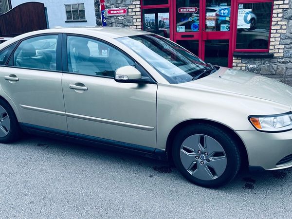 Volvo S40 Saloon, Diesel, 2010, Green