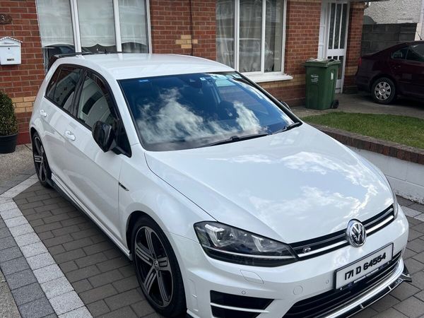 Volkswagen Golf Hatchback, Petrol, 2017, White