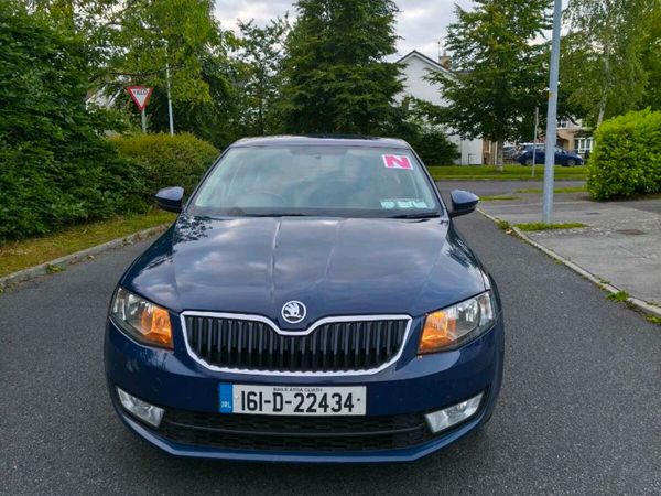 Skoda Octavia Saloon, Diesel, 2016, Blue