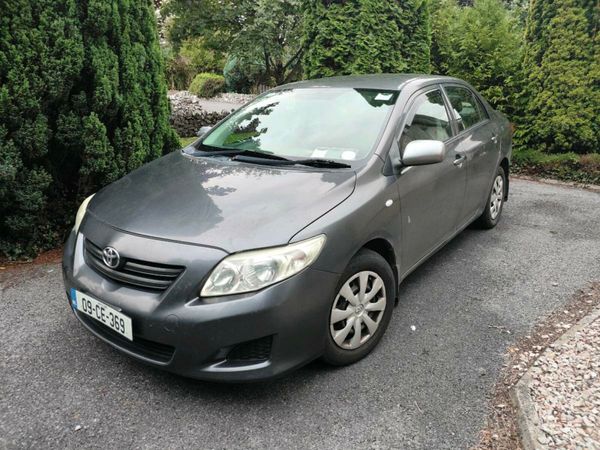 Toyota Corolla Saloon, Diesel, 2009, Grey