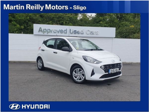 Hyundai i10 Hatchback, Petrol, 2023, White