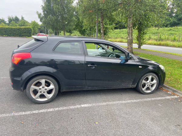 Kia Ceed Hatchback, Diesel, 2008, Black