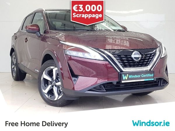 Nissan Qashqai Crossover, Petrol Hybrid, 2024, Red