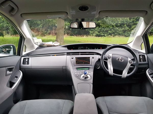 Toyota Prius Hatchback, Petrol Hybrid, 2010, White
