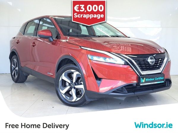 Nissan Qashqai Crossover, Petrol Hybrid, 2024, Red